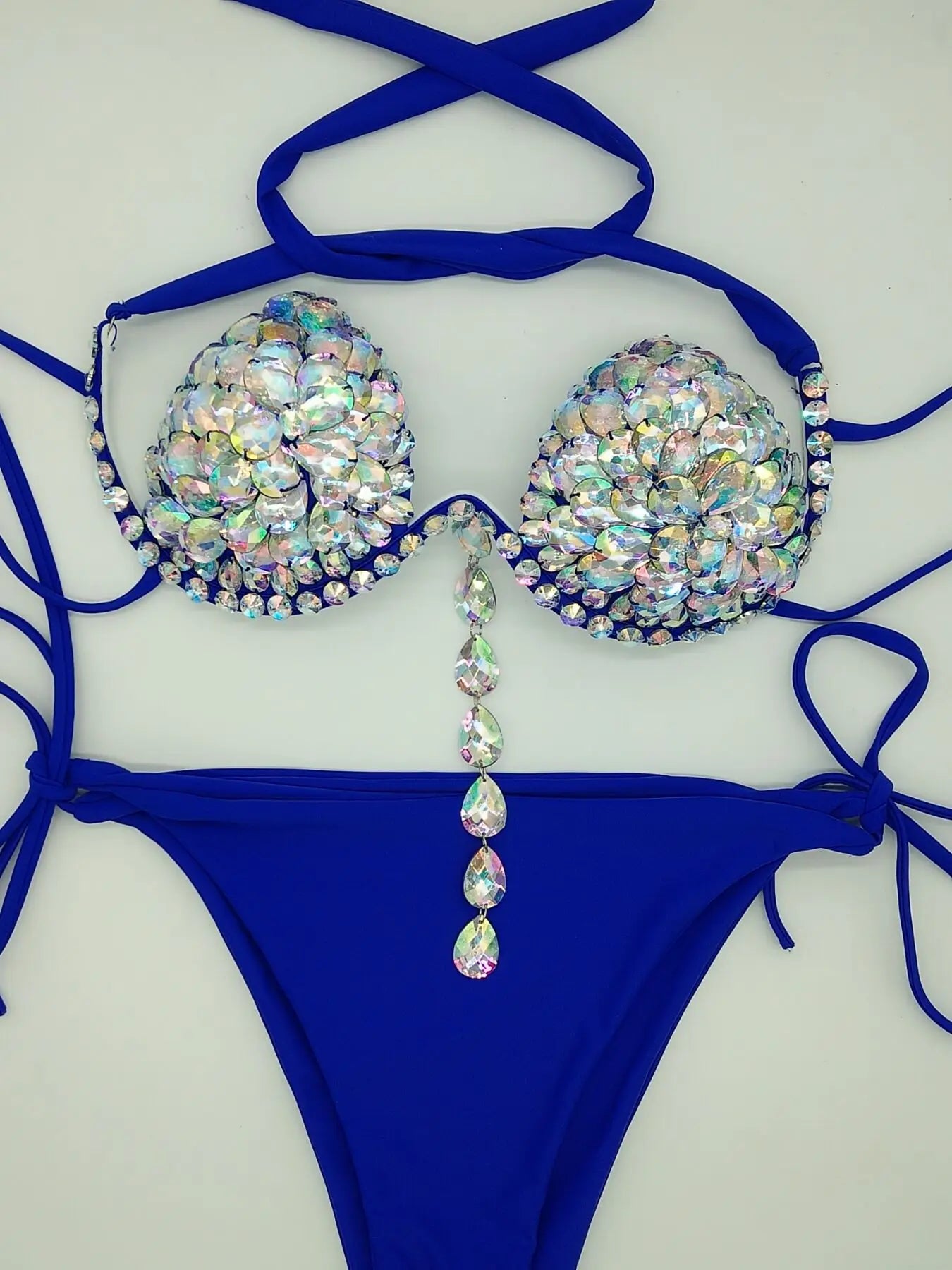 Geometric Bandage Tassel Bikini Set – Shimmering Rhinestone Fringe Swimsuit & Crystal Waist Accent Bathing Suit for Beach Clubs