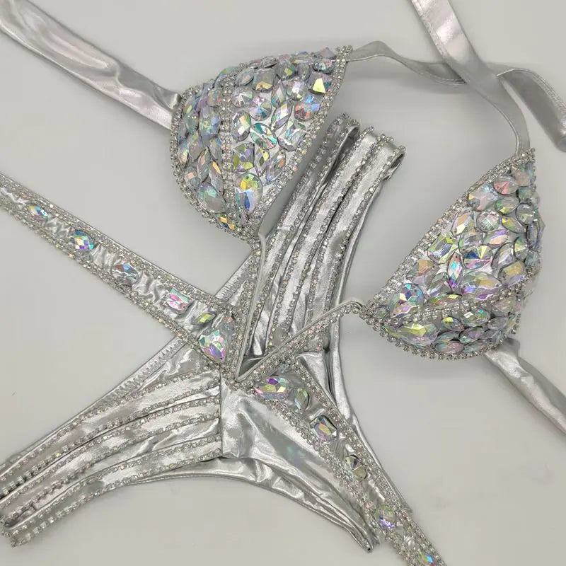 Luxury V-Neck Rhinestone Bikini Set – Shimmering Crystal Push-Up Swimsuit & Bling Bathing Suit for Beach Clubs & Festivals