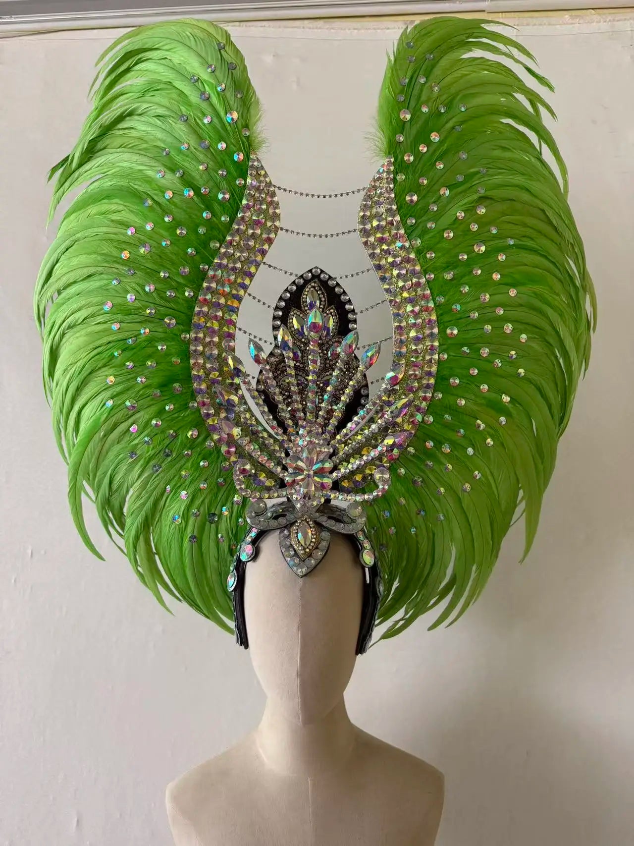 The Stardust Aurora Feather Headdress – Light Purple Cabaret & Carnival Crown
