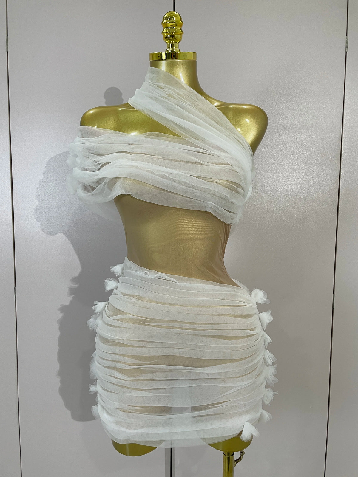 Vintage-Inspired White One-Shoulder Mesh Party Dress