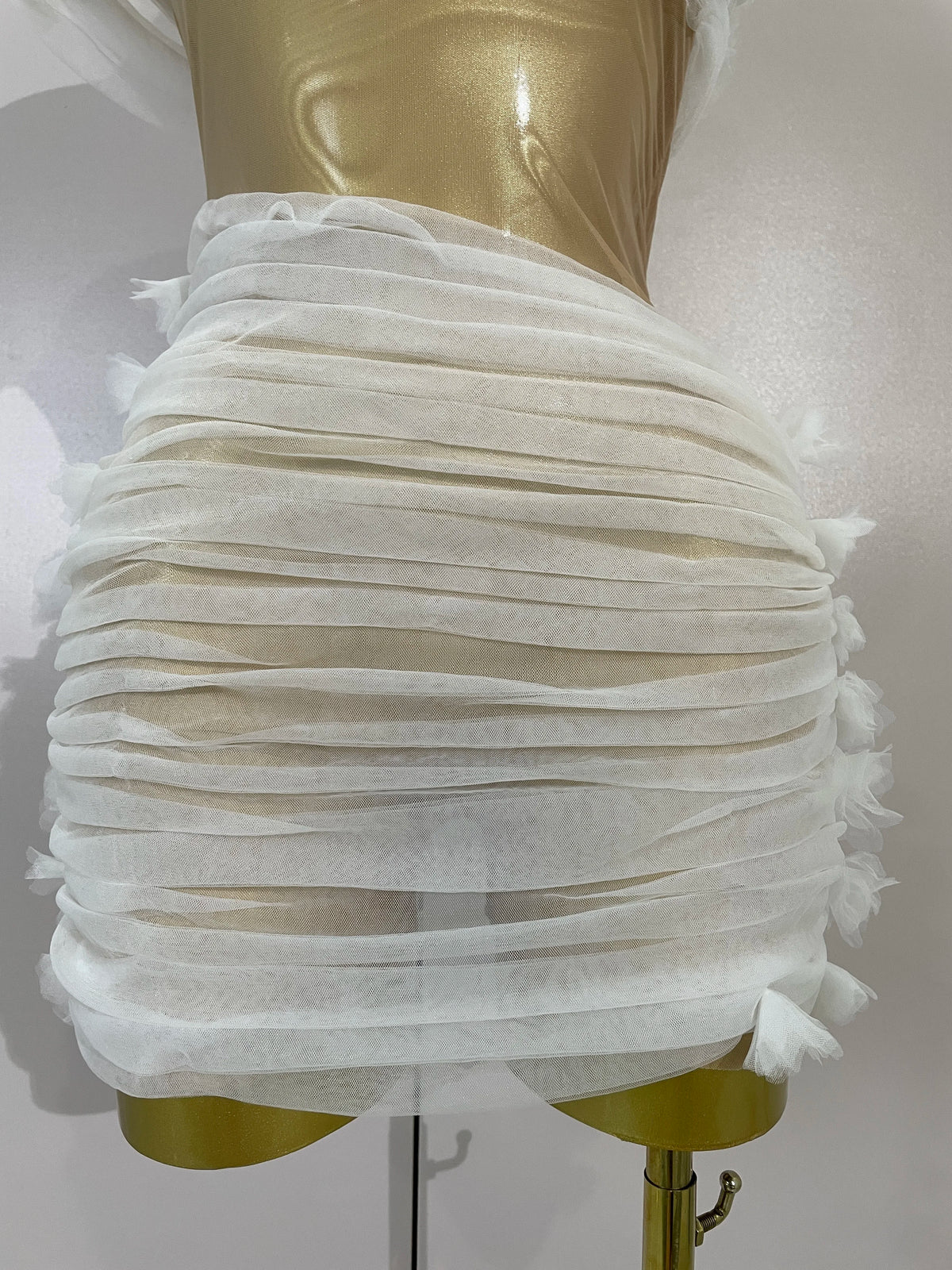 Vintage-Inspired White One-Shoulder Mesh Party Dress
