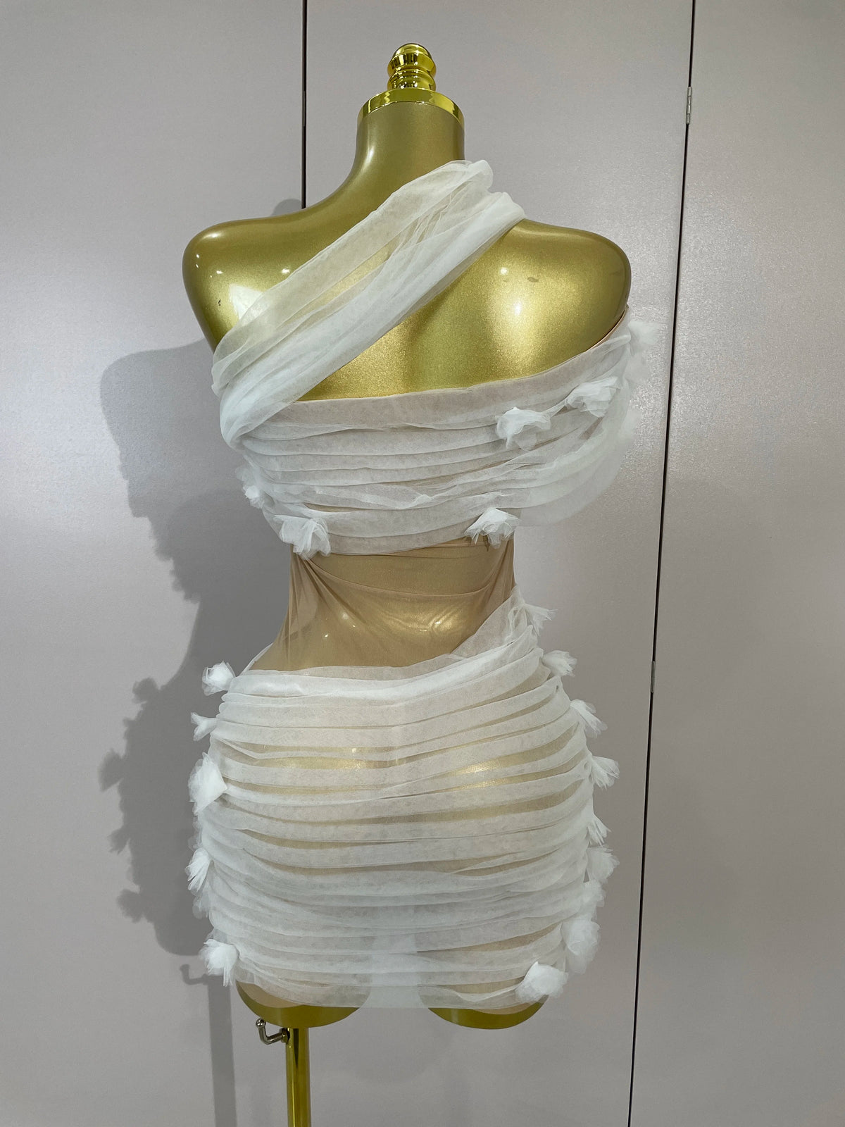 Vintage-Inspired White One-Shoulder Mesh Party Dress