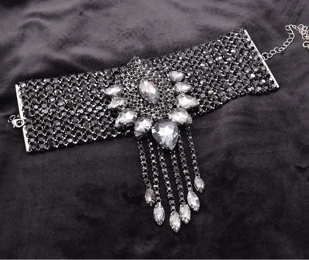Rhinestone Shoulder Choker Necklace & Bracelet Jewelry Set