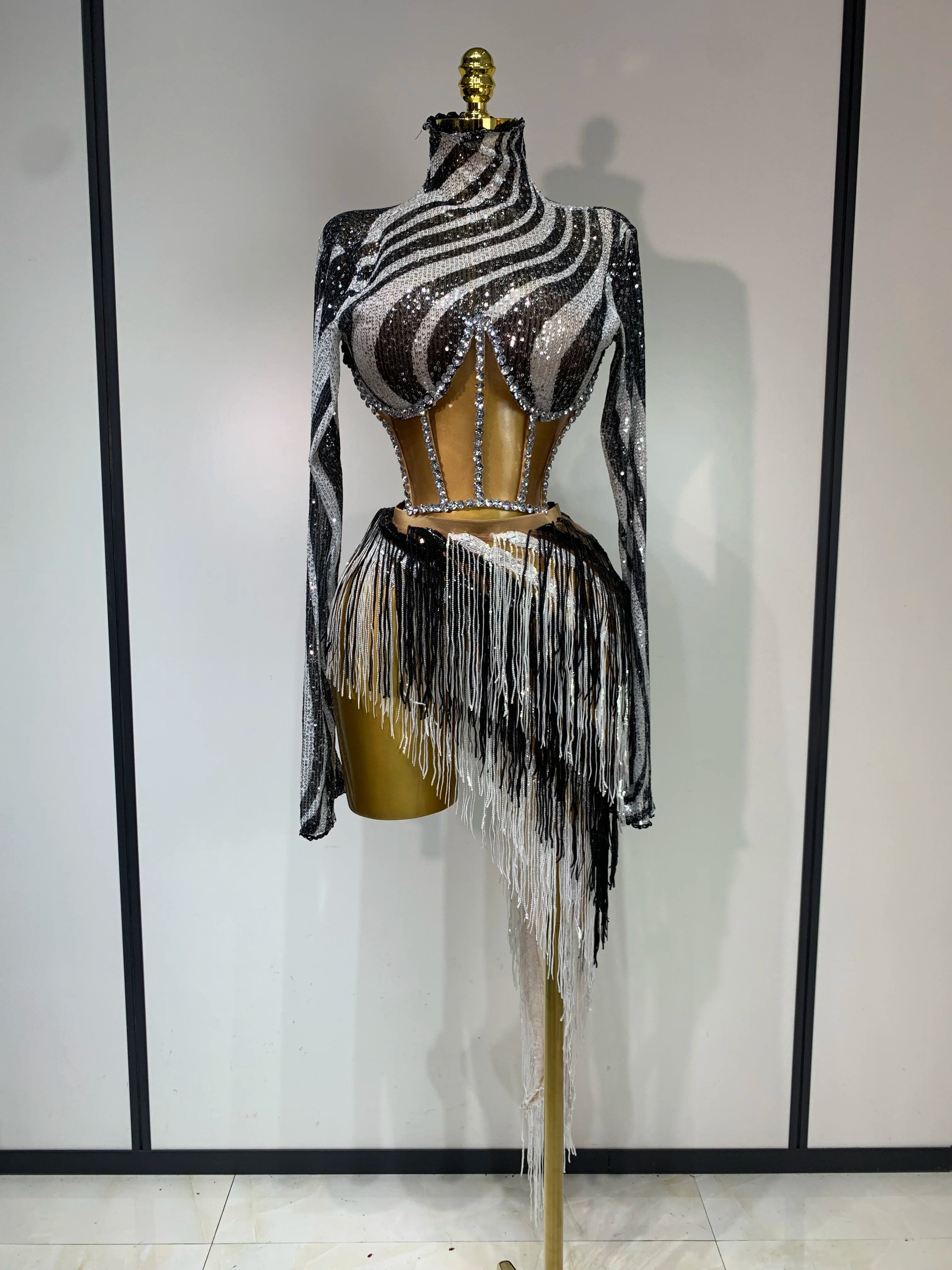 Sequined Long-Sleeve Diamond Top & Asymmetric Fringe Skirt 2-Piece Latin Dance Costume Set