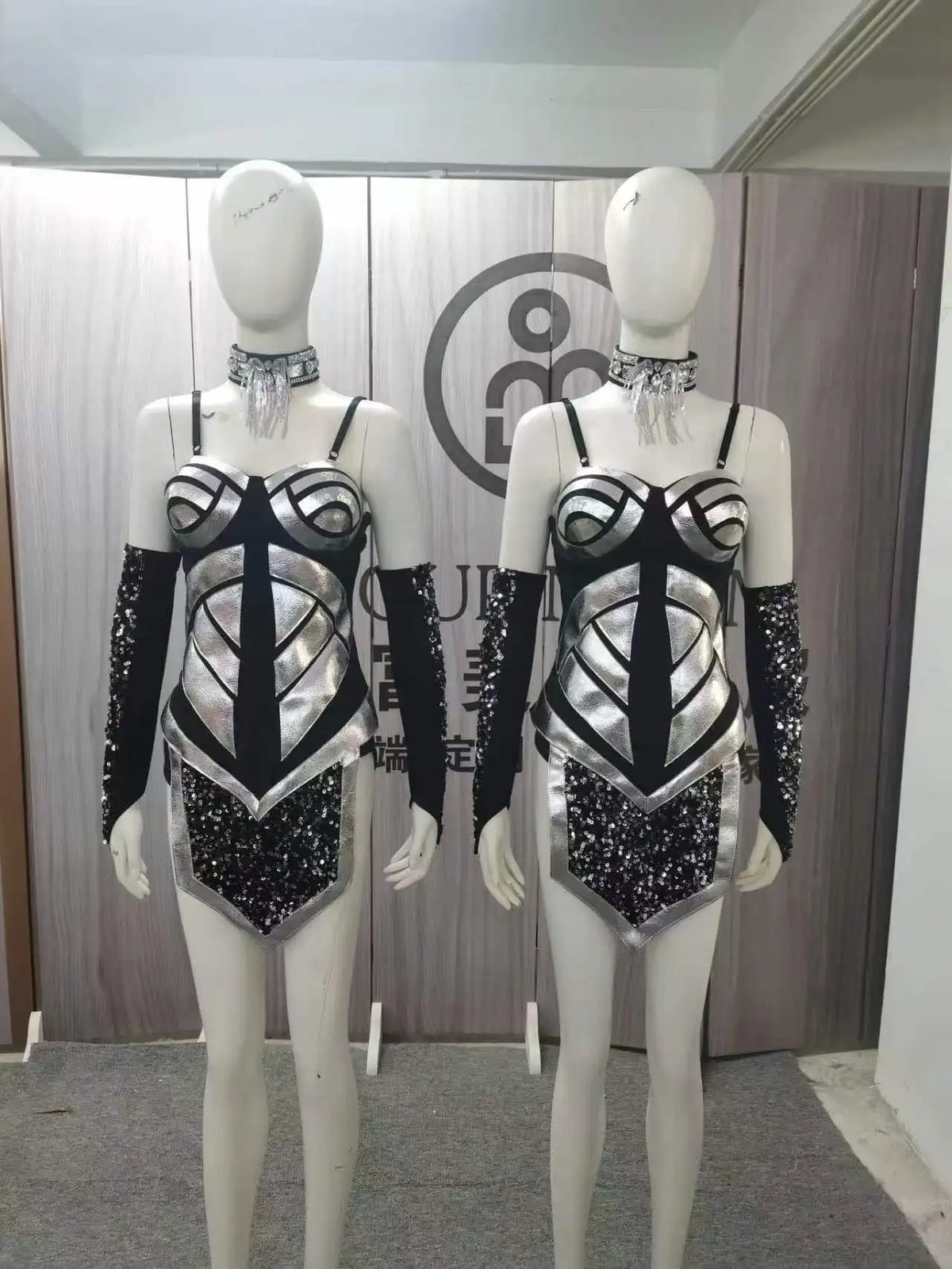 Silver Black Sequins Sling Bodysuit Long Gloves Performance Clothes Women Dance Team Singer Sexy Stage Wear Nightclub Costume