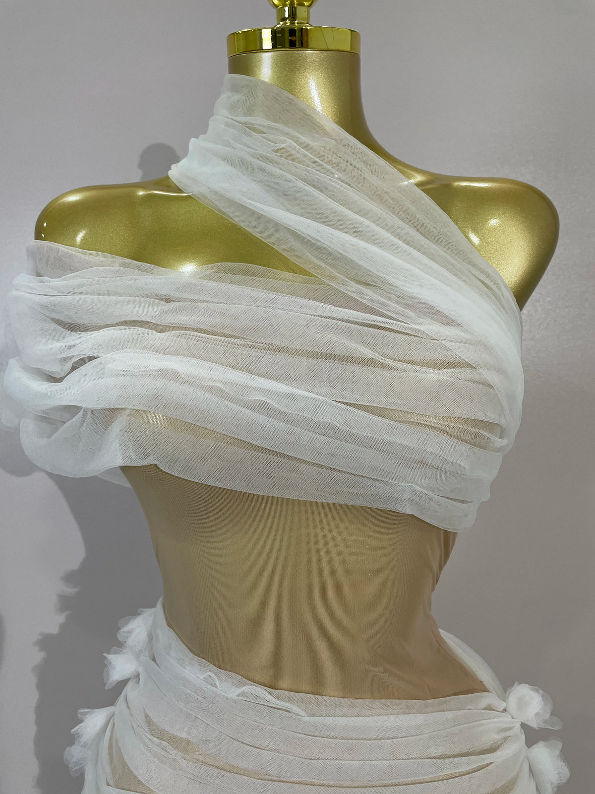 Vintage-Inspired White One-Shoulder Mesh Party Dress