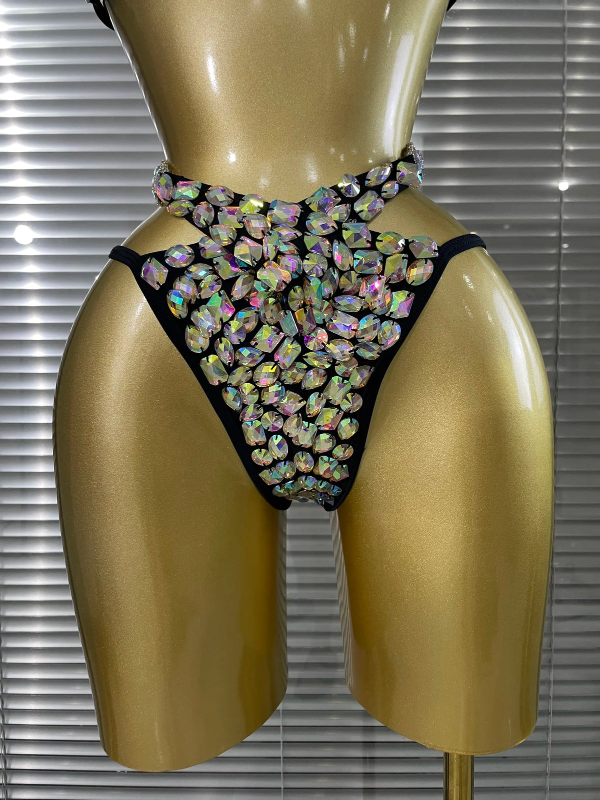 Women Sparkly Crystal Halter 2 Pieces Bikini Set Summer Vacation Beach Style Celebrate Swimsuit Swimwear